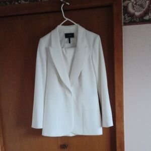 Le Chateau Classic White Women's Blazer And Pant Suit